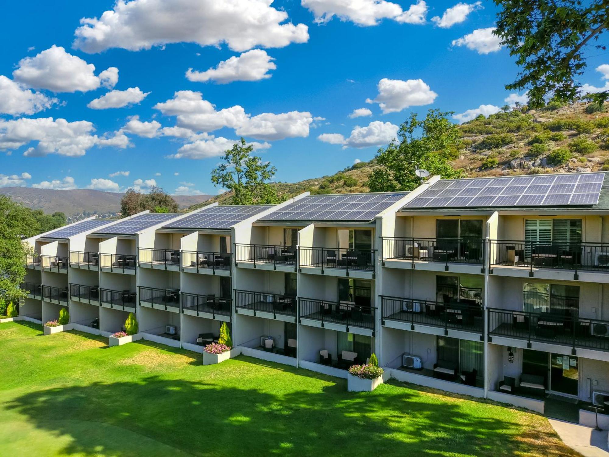 San Vicente Golf Resort Ramona Exteriör bild